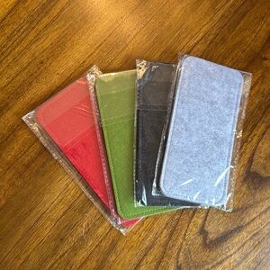 NWT
Set of 4 Felt Eyeglasses Cases
Black, red, green, & grey